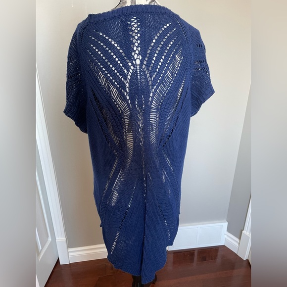 Joseph A Knit Top - Picture 2 of 4